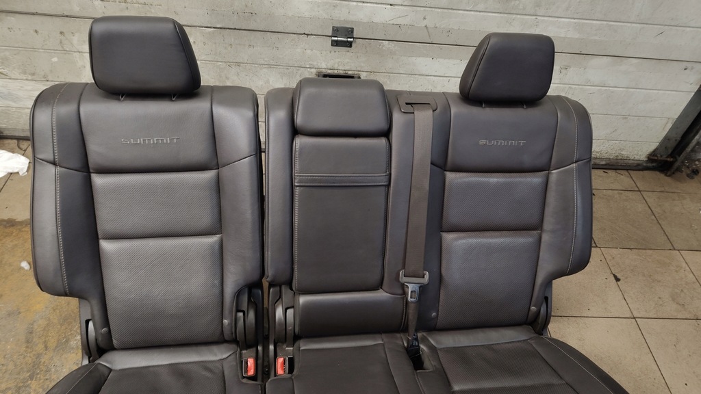 фото №8, Jeep grand cherokee wk2 summit сидіння заднє сидіння темний коричневий