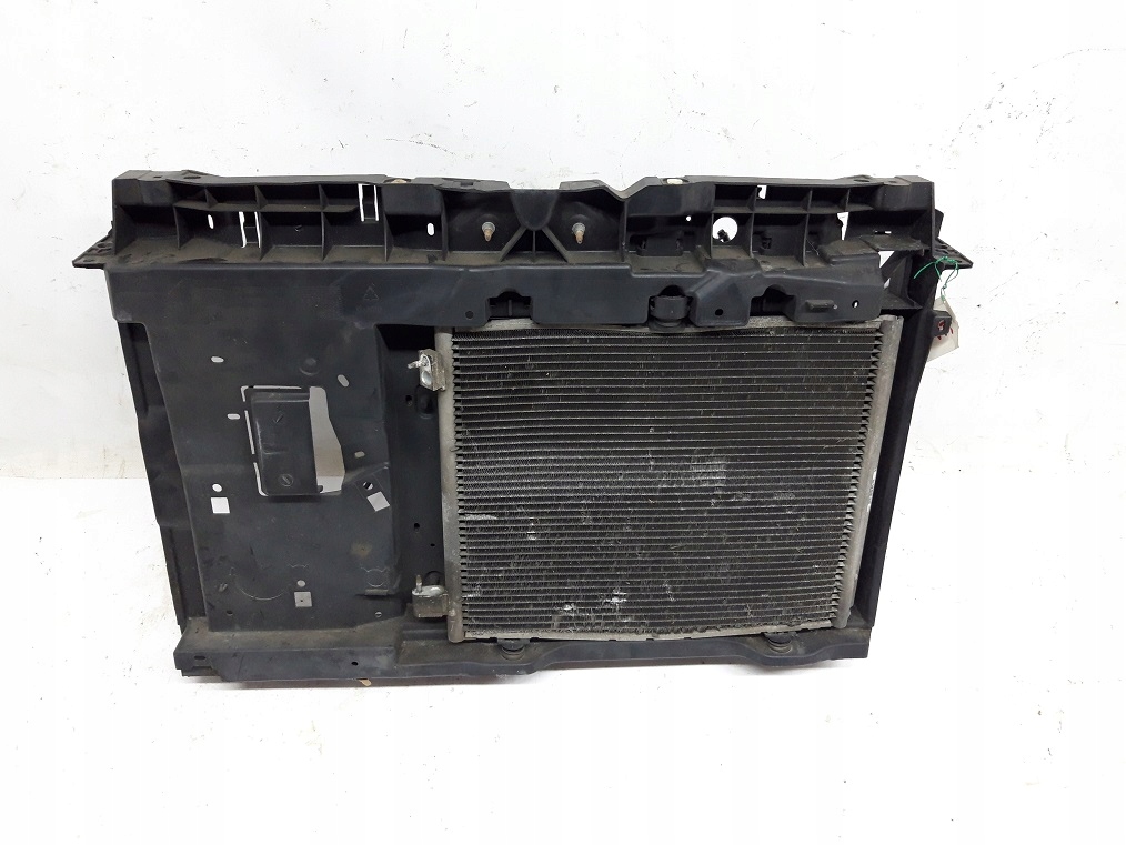 фото №1, Peugeot 208 1.4 1.6 vti радіатор pas комплект