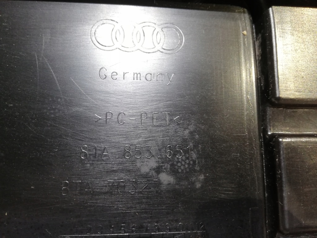 Решётка радиатора решётка  радиатора audi q2 81a Доставка