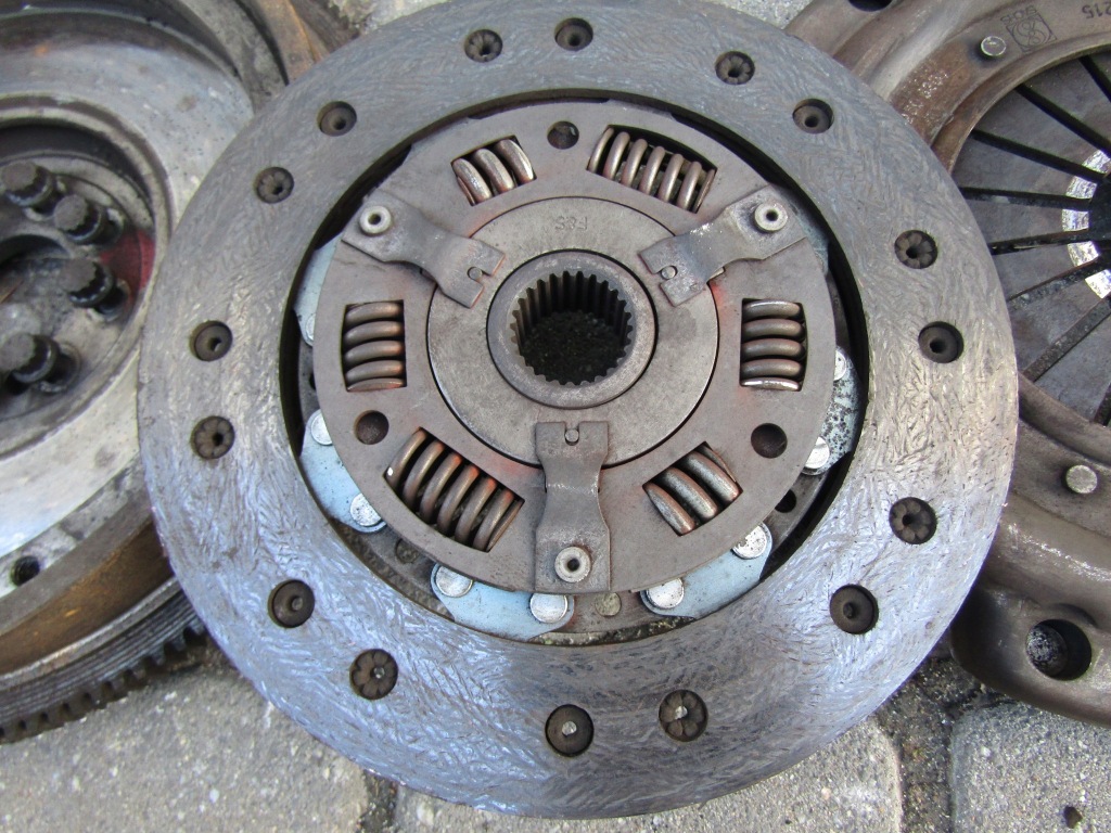 фото №14, 2 mercedes w201 190 1.8 m102 сцепление колесо маховик диск doscisk