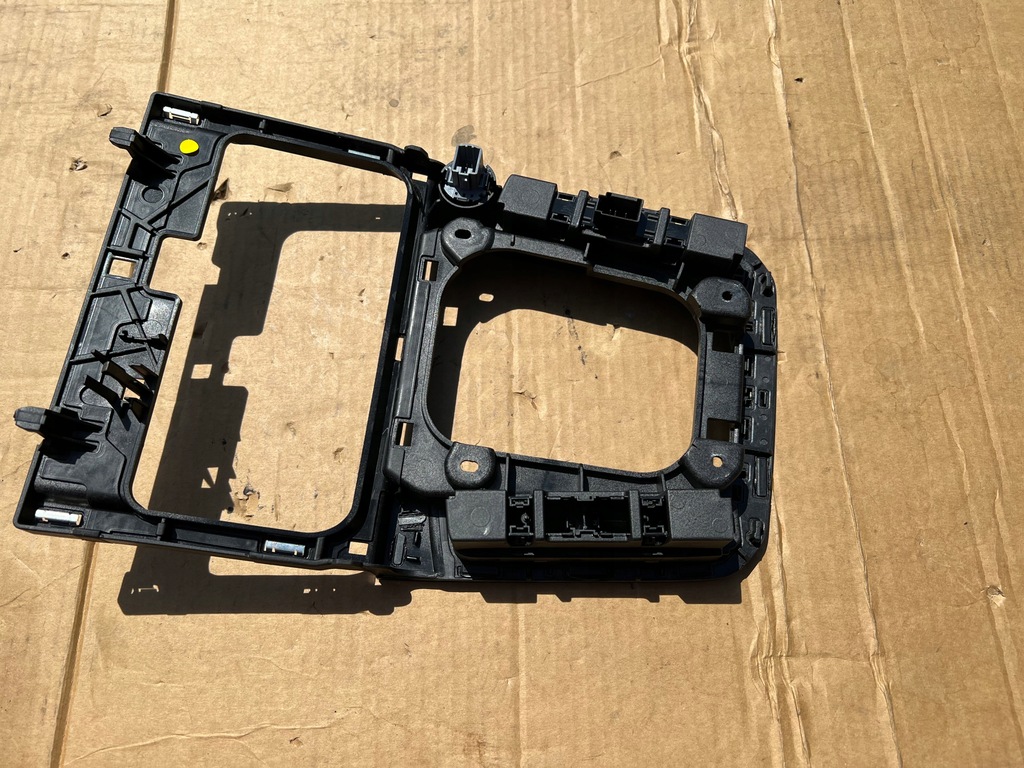 фото №11, Vw arteon passat b8 туннель средний рамка передач оригинал europa