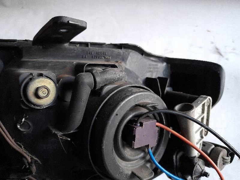 фото №5, Лампа права передня mitsubishi space runner