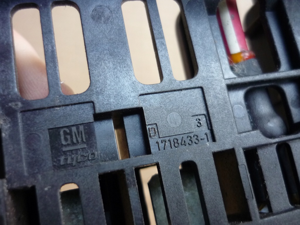 фото №6, Коробка предохранителей клемма opel corsa d 1.7 cdti