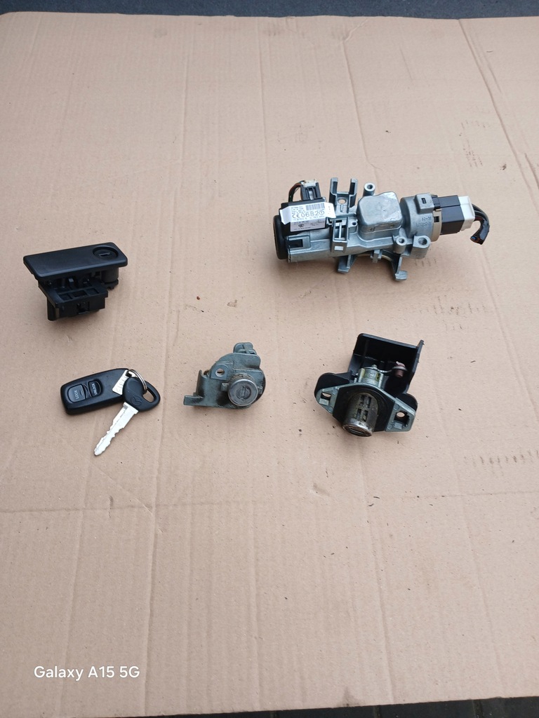 фото №1, Замок запалювання вкладиші kluczykmazda 6 gg