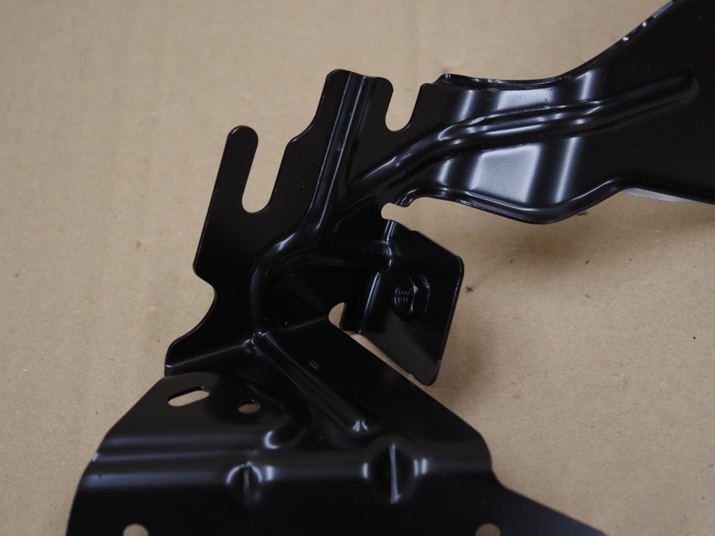 Купить Кронштейн кронштейн крыла правый перед peugeot 208 ii 273816a01