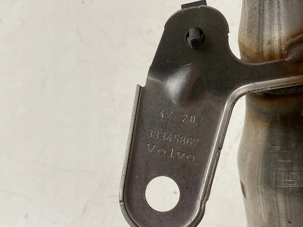 2021 volvo s60 труба заливной топлива p32312052 Цена