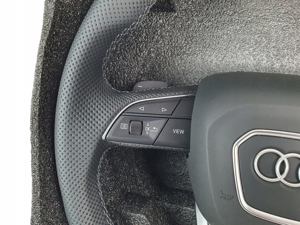 фото №14, Повітропровід audi q7 4m s-line пелюстки перемикання зрізана 4m0419689