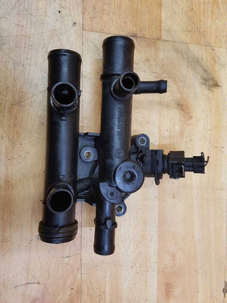 фото №1, Корпус термостата opel vivaro a 2.5 dci