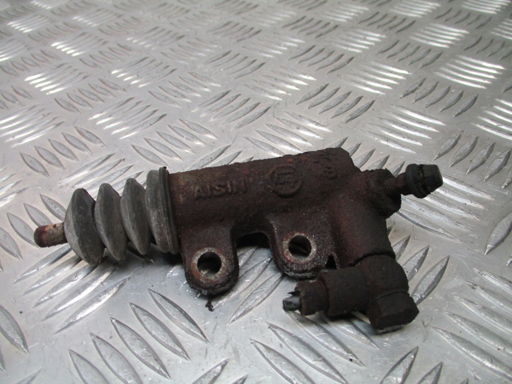 Цилиндр сцепления toyota yaris verso 1.3 vvt-i в Украине