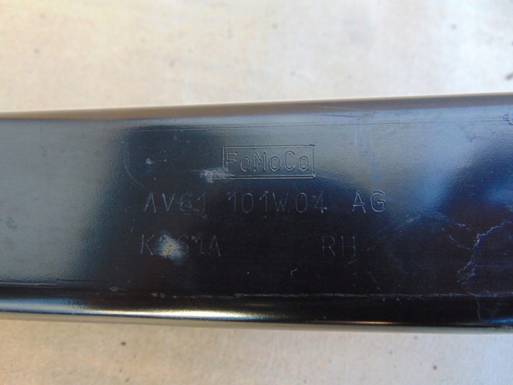 Купити Кронштейн поперечина правий перед ford focus connect 1799136 _ av61-101w04-ag
