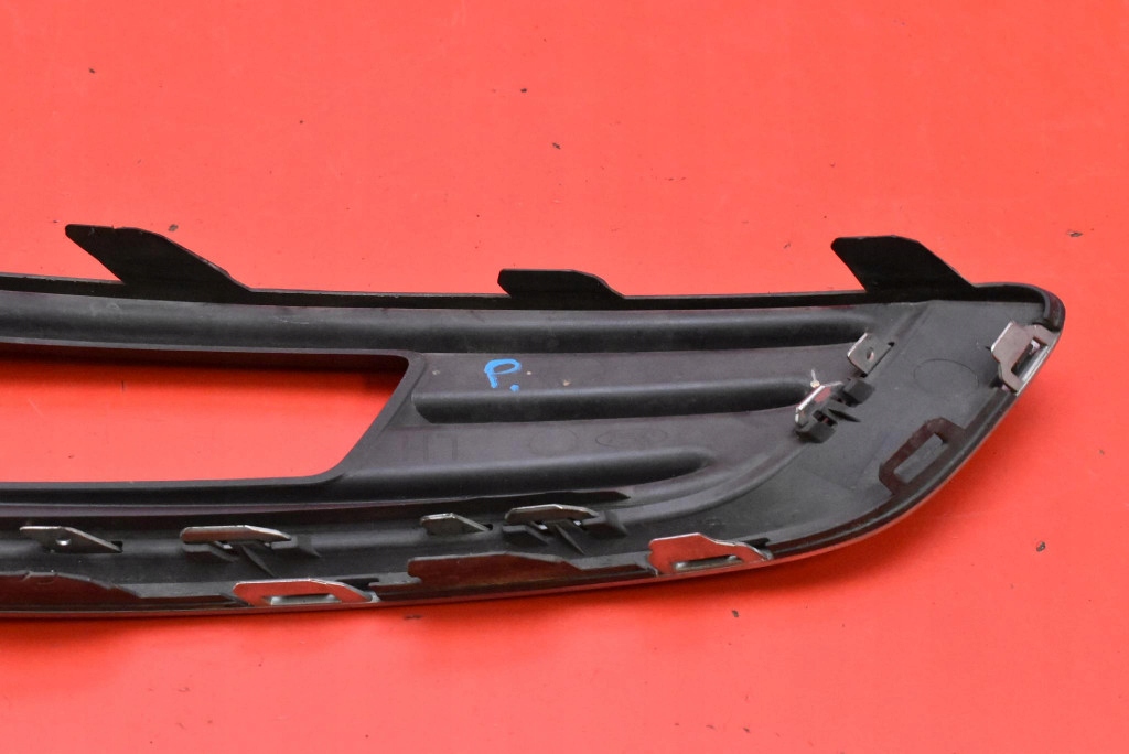 Решітка бампера протитуманної фари ліва чорна хром f1eb-15a299-b ford focus mk3 Недорого