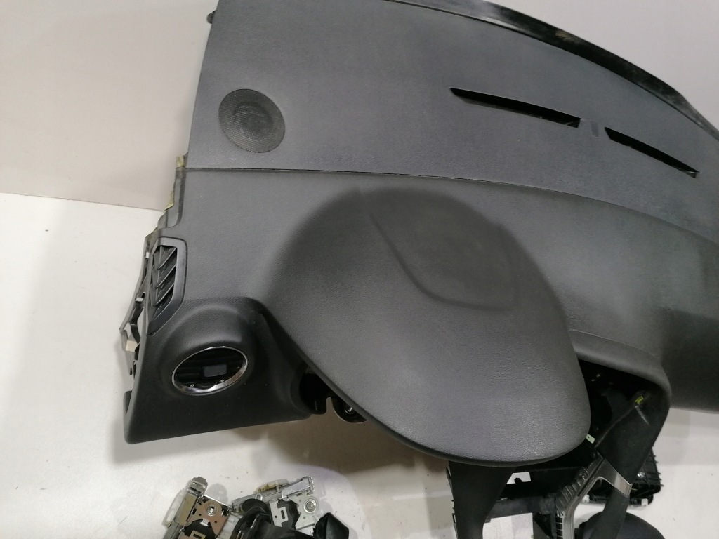 фото №7, Peugeot 3008 i панель приладів консоль подушка безпеки подушки безпеки ремені оригінал демонтаж