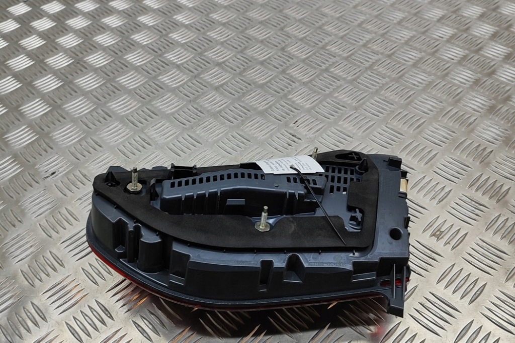 фото №6, Bmw 7 g11, g12 левая сторона задняя крышка багажника свет задние 7342969 63217342969 25