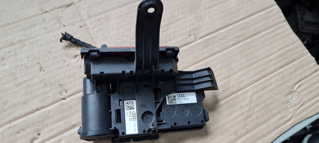 фото №10, A4 b9 8w распределитель тока 8w0941823 8w0941824an a5 8w