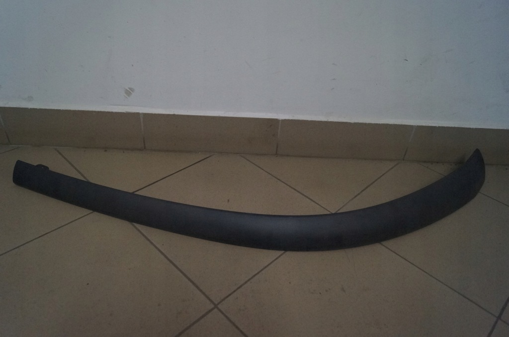 фото №1, Спойлер перед правая toyota auris 7685102120