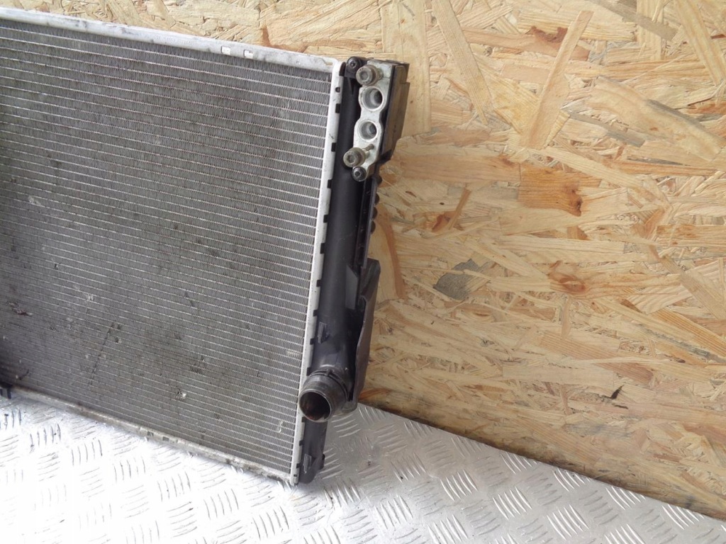 Купити Радіатор води кондиціонера бачок розширювальний bmw 3 e46 1998- 6715007