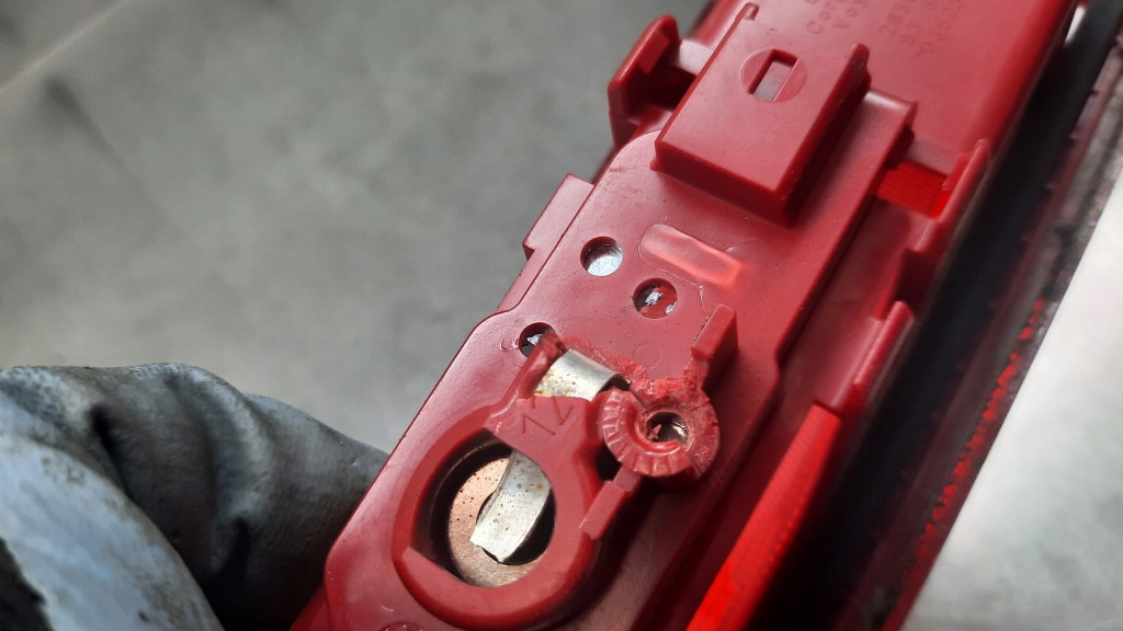 фото №7, Лампа свет стоп 265904849r renault trafic iii vivaro b