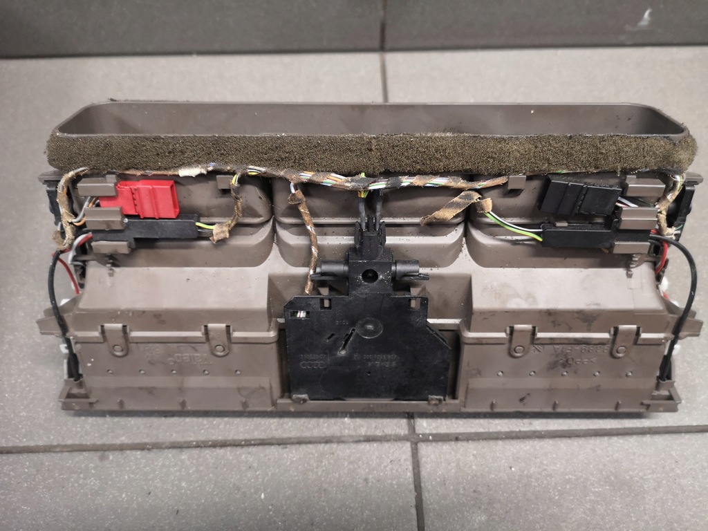 фото №7, Решётка обдув śrdokowa a8 d2 swing 4d0820951j