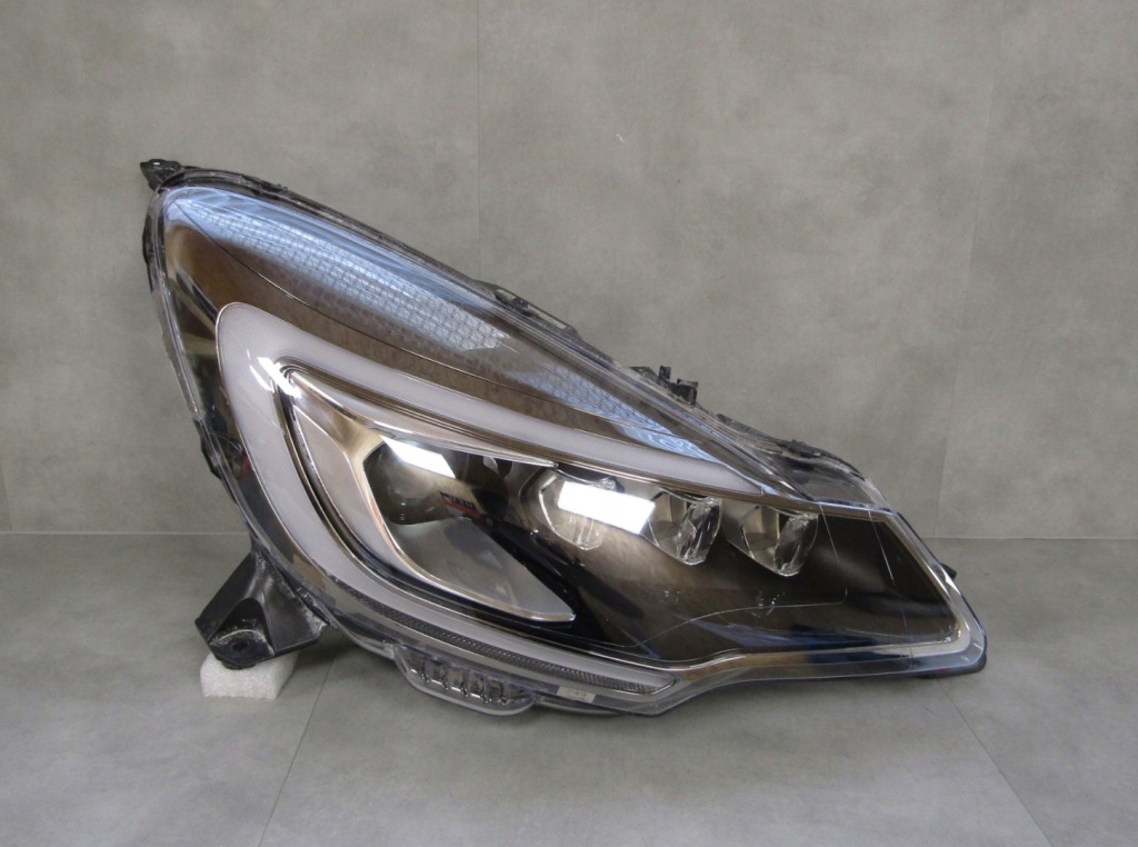 фото №1, Лампа перед citroen ds3 lift ксенон rh 89909072