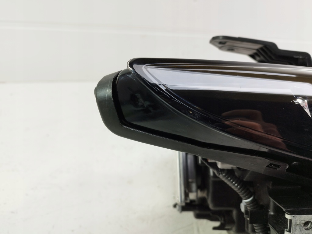 Mazda 3 2019- фара full led правый  bcjh-51030 с Разборки