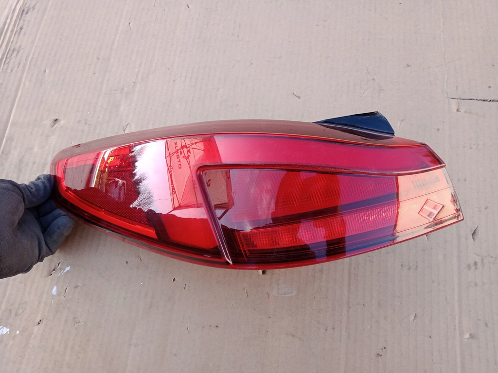 фото №1, Лампа левая задняя bmw f44