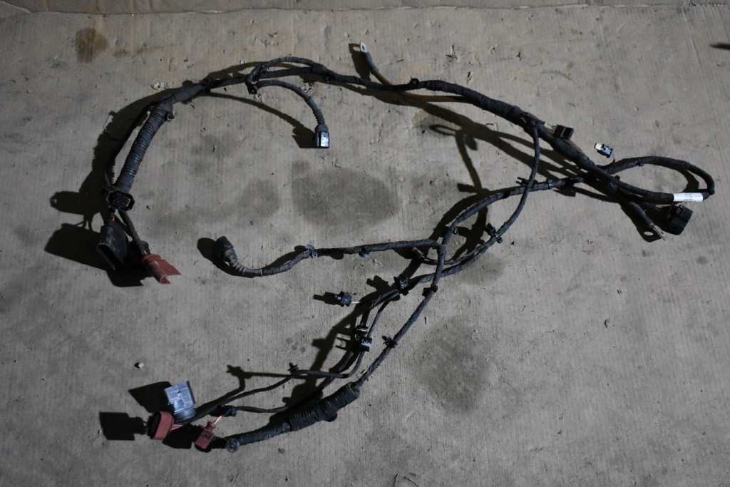 фото №1, Электропроводка подвеска заднего porsche taycan 1