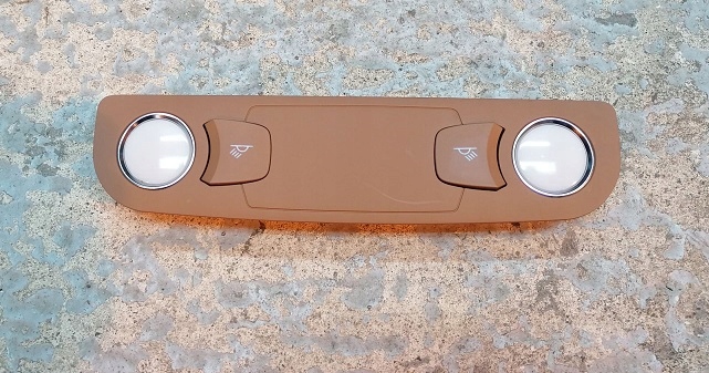 фото №1, Audi a6 c6 лампа освещение кабины 4l0947111b