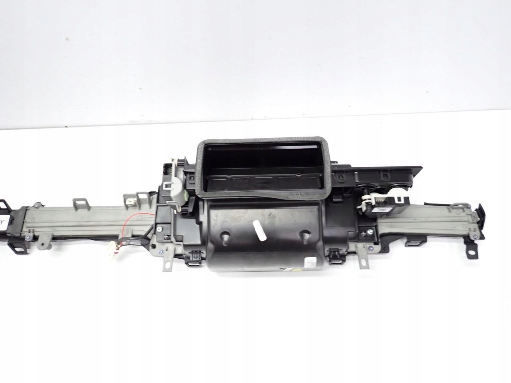 Дисплей экран счетчик молдинг европа 1562948-70-d рестайлинг  tesla model x 23r Цена