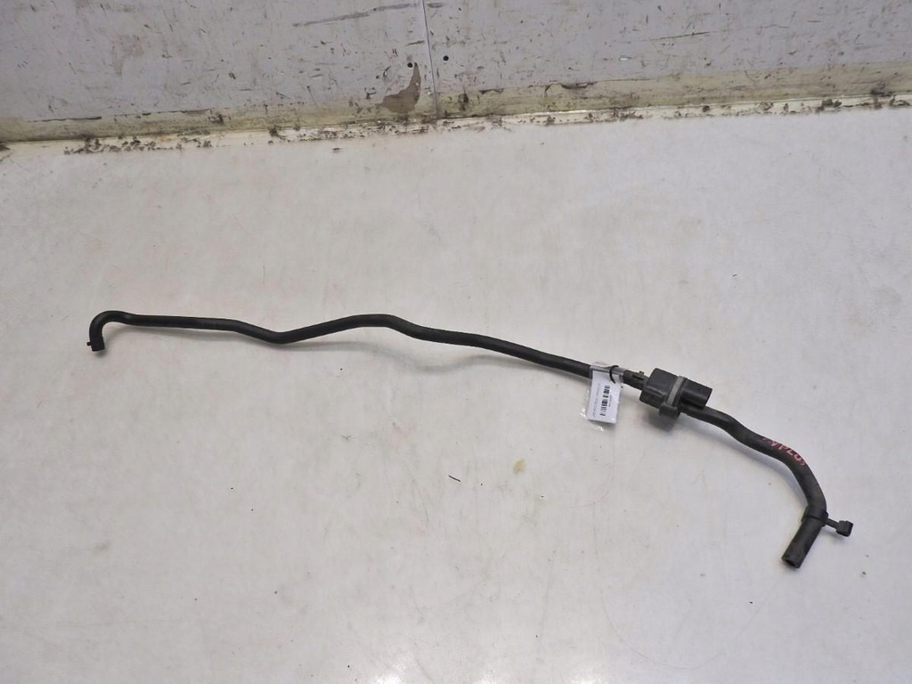 фото №8, Шланг клапан топлива vw golf v plus 1.6 fsi 058133459