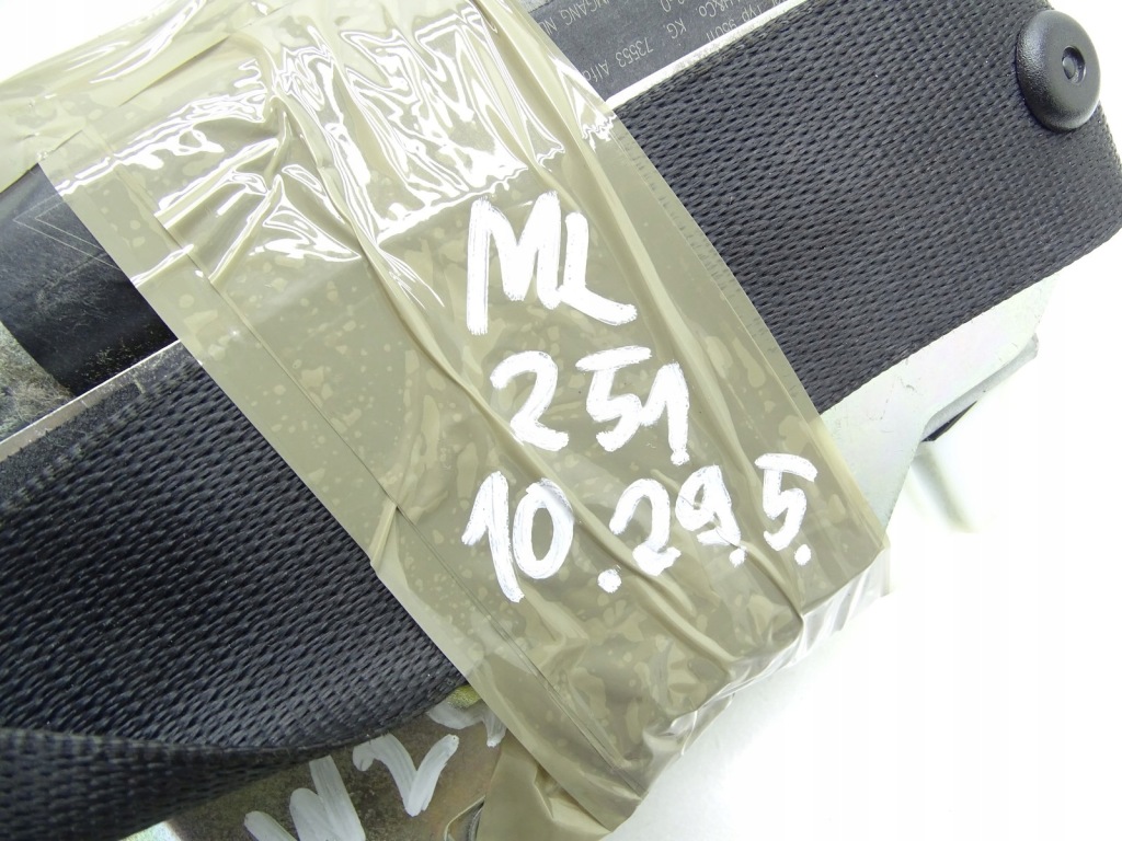 Pas безпеки правий перед передній mercedes r w251 a2518605286 Оригінал