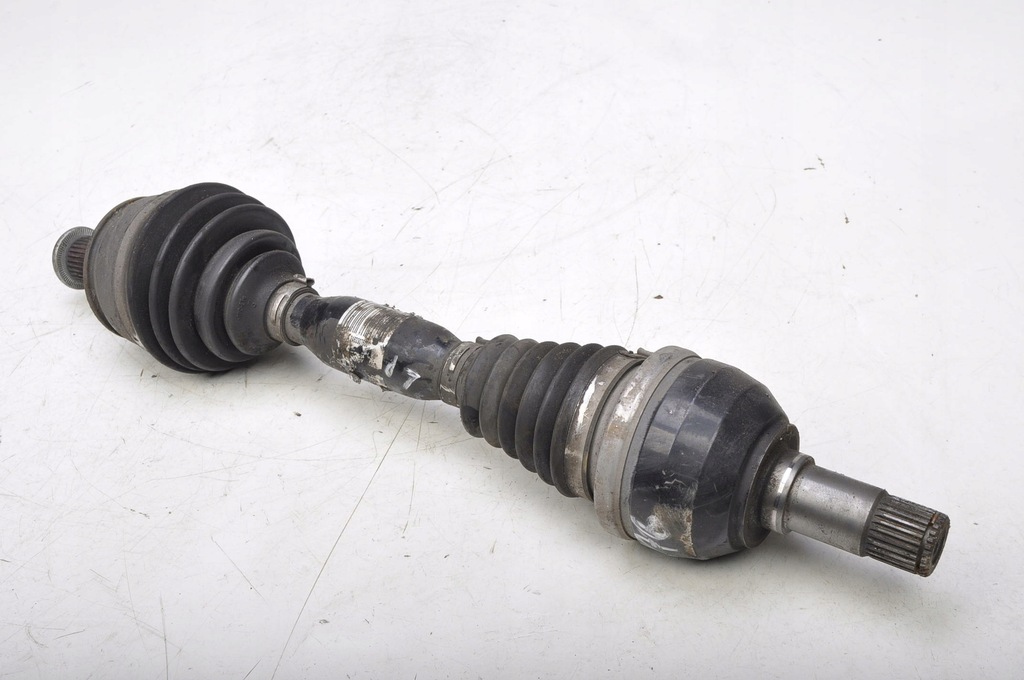 фото №1, Mercedes w176 приводной вал левая короткий a2463307600