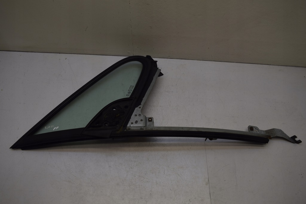 фото №1, Peugeot 307 cc треугольник стекло правый перед