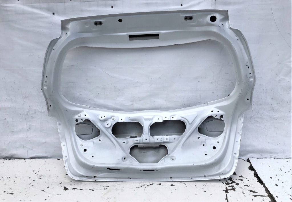 фото №6, Toyota yaris iii lift 17- крышка багажника багажника оригинал