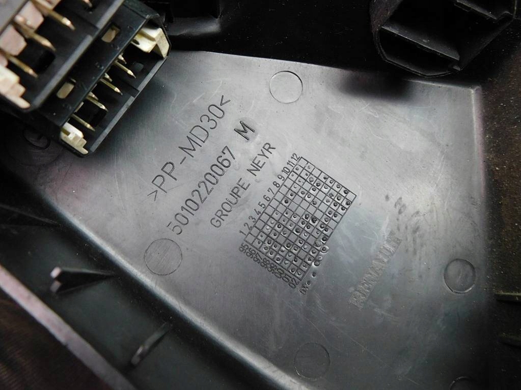 фото №8, Daf lf 45.180 2003r перемикач панель вікон лівий