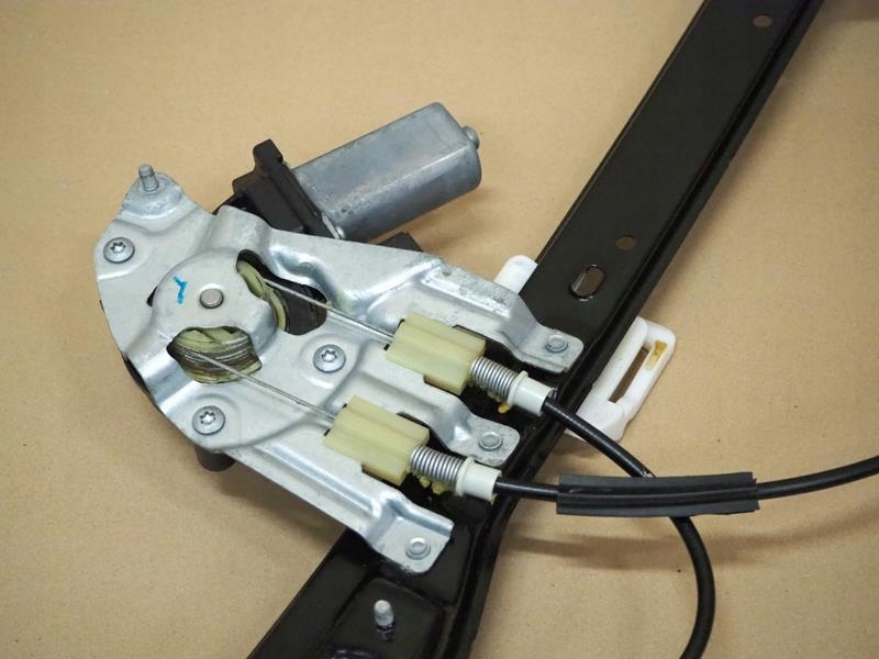 фото №2, Механизм стекло дверь правый перед countryman r60