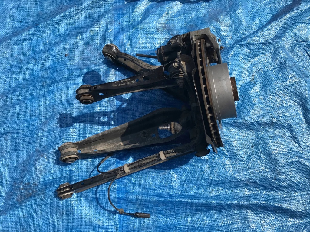 фото №1, Bmw x3 f25 поворотний кулак ступиця права важелі задня