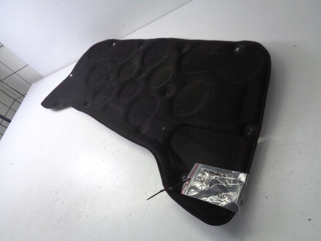 фото №1, Шумоізоляція капот кліпси mercedes a-klasa w176 1.5 дизель 2013 rok