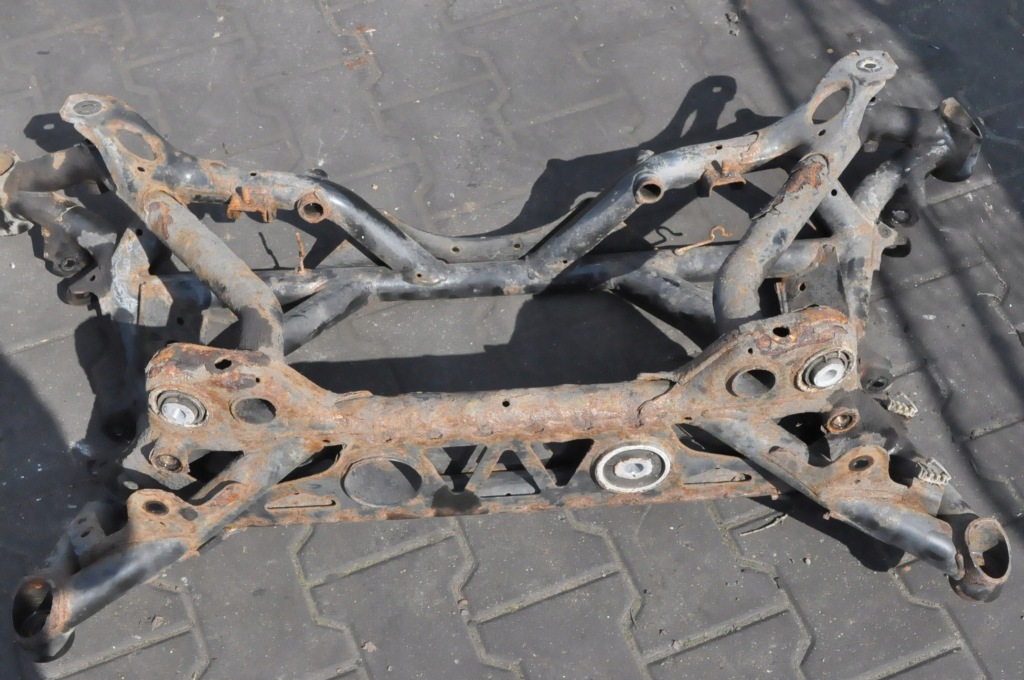 Bmw m3 f80 4 m4 f82 f83 m2 f87 підрамник підсилювач  підвіска задній 2284640 80tys Київ