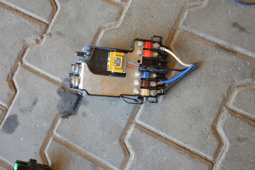 фото №1, Citroen berlingo iii модуль аккумулятор 9812078180