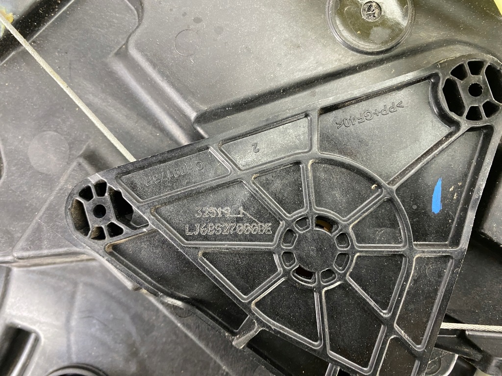 фото №9, Підйомник скло правий задня ford kuga mk3 20+ escape