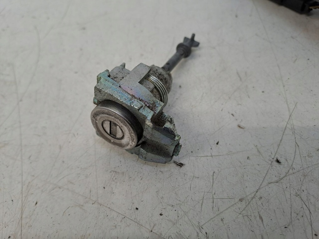 фото №6, Замок зажигания вкладка ключ toyota iq 1,0