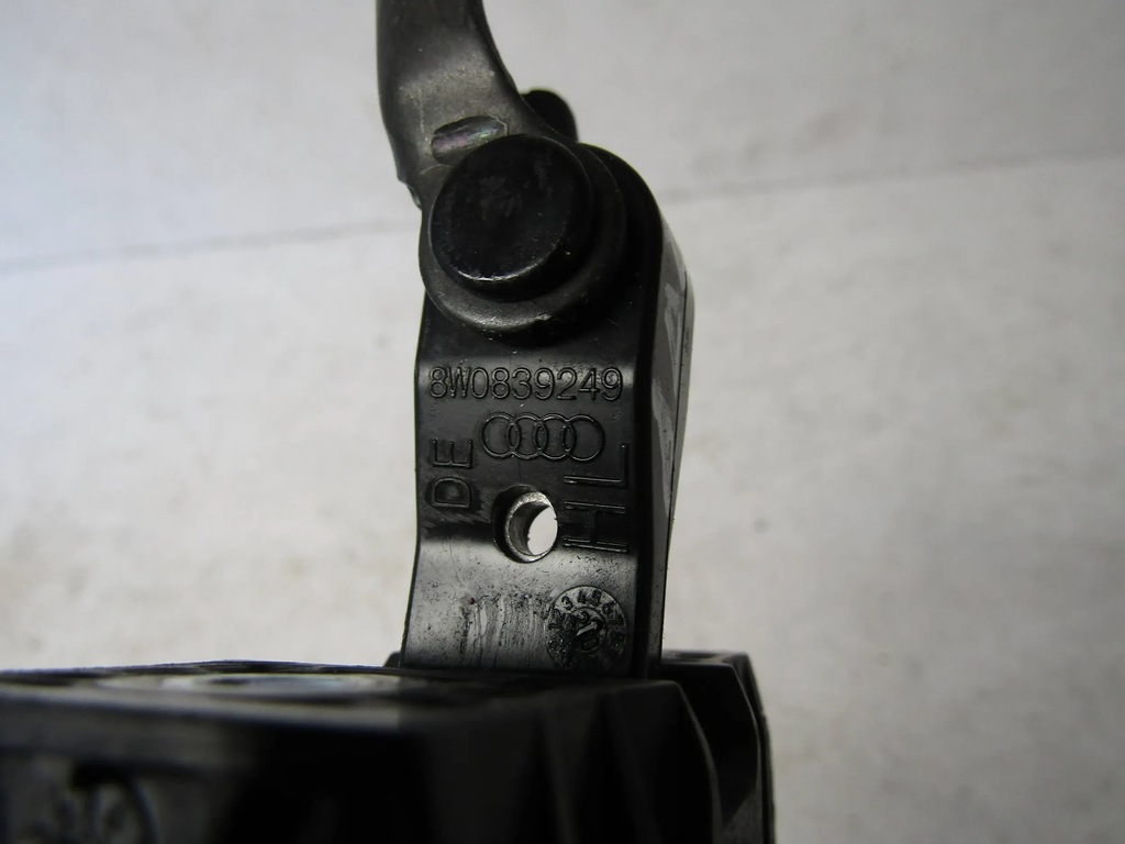 фото №11, Audi a4 b9 обмежувач двері задніх 8w0839249