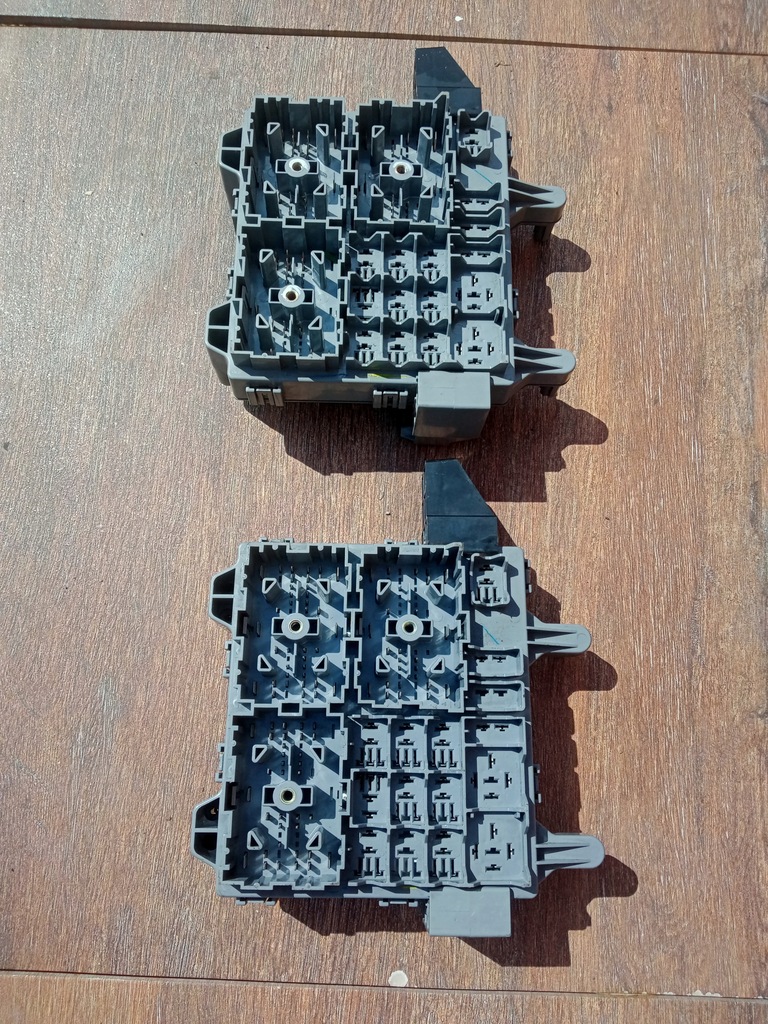 фото №6, Jeep cherokee kj 01-07r коробка запобіжників 56010436ae