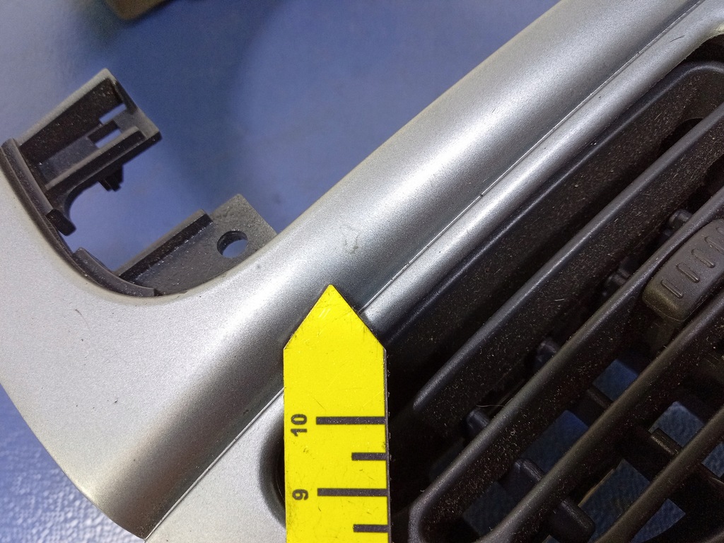 фото №9, Citroen c5 i панель средний решётки обдув