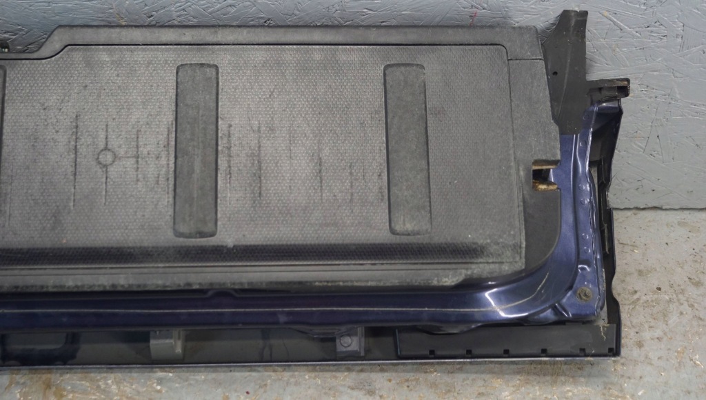 Крышка багажника борт багажника citroen c-crosser Цена