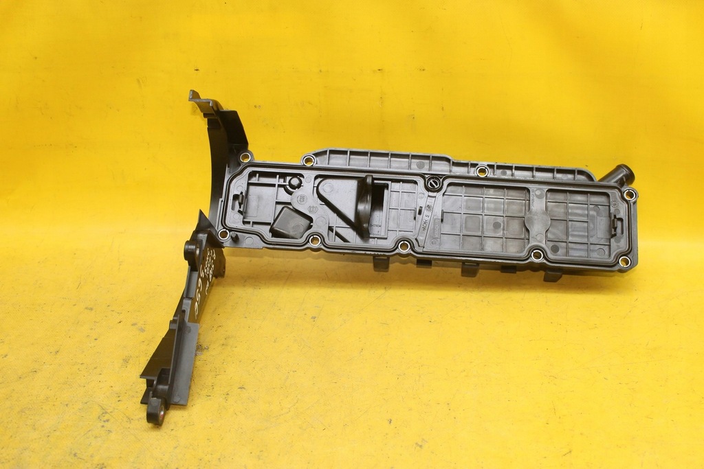 фото №7, Крышка клапанов 9688939180 peugeot 508 1.6 hdi