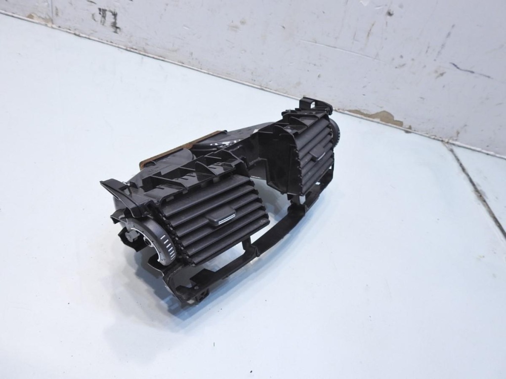 фото №7, Решётки обдув середина renault laguna iii a2-a31001105 a71002752