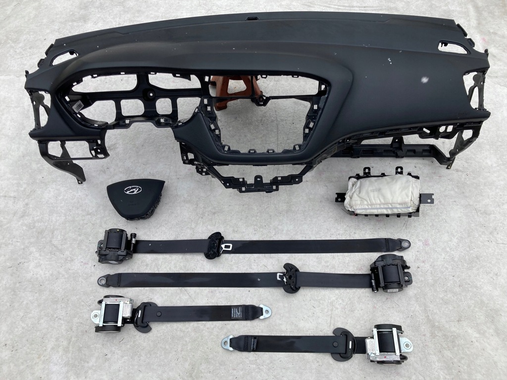 фото №1, Hyundai i20 ii панель приладів панель приладів консоль подушки безпеки ремені