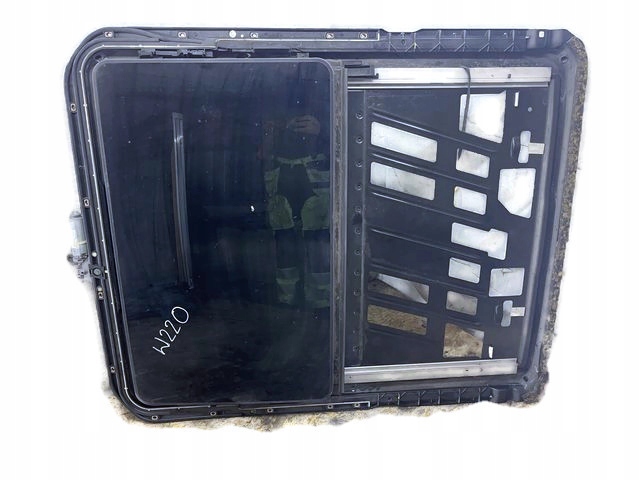 фото №1, Mercedes w220 люк 2207800029