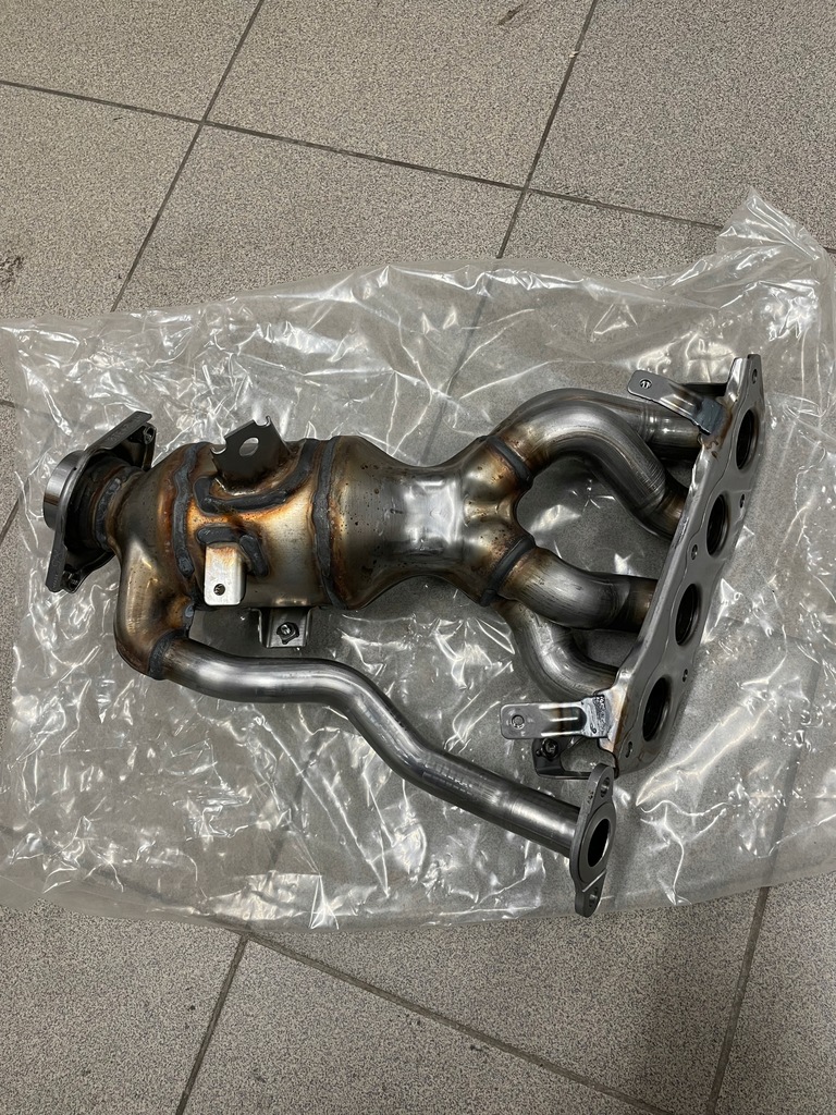 фото №1, Toyota 17141-24310 коллектор ch-r / corolla / corolla cross / prius